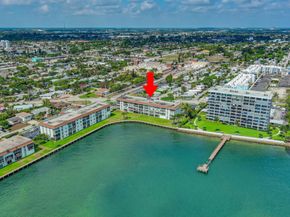 2936 Lake Shore Drive 108, Riviera Beach FL 33404