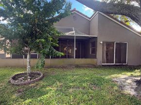 1050 NW 108TH Ave, Plantation FL 33322