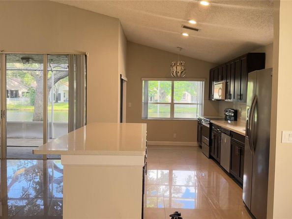 1050 NW 108TH Ave, Plantation FL 33322