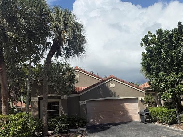1050 NW 108TH Ave, Plantation FL 33322