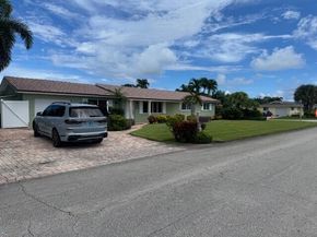 1915 Arabian Road W, Lake Clarke Shores FL 33406