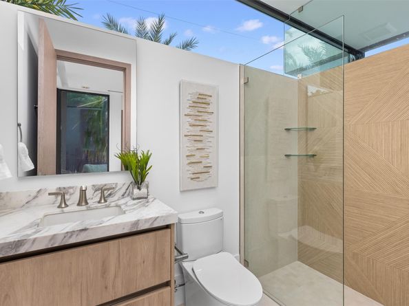 1626 E Lake Dr, Fort Lauderdale FL 33316