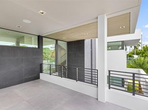 1626 E Lake Dr, Fort Lauderdale FL 33316