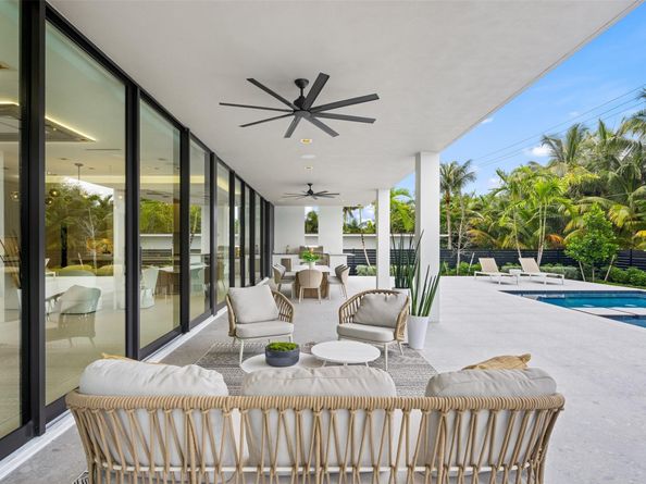 1626 E Lake Dr, Fort Lauderdale FL 33316