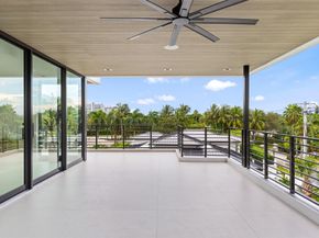 1626 E Lake Dr, Fort Lauderdale FL 33316