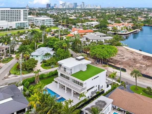 1626 E Lake Dr, Fort Lauderdale FL 33316