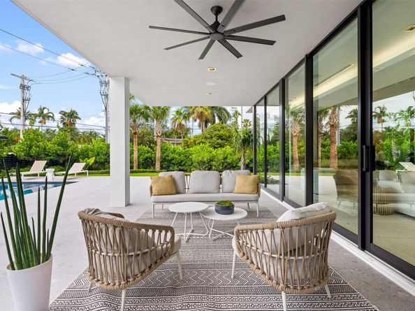 1626 E Lake Dr, Fort Lauderdale FL 33316