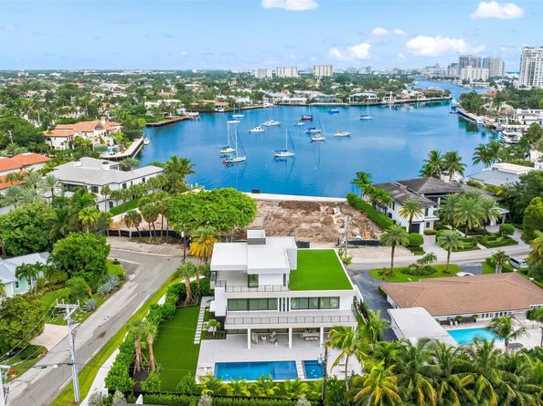 1626 E Lake Dr, Fort Lauderdale FL 33316
