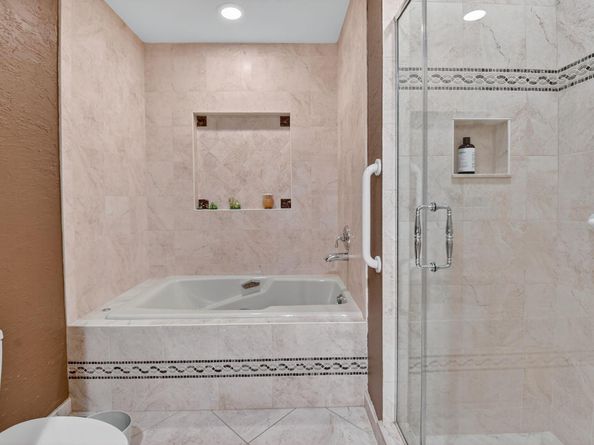 4 Eastgate Drive B, Boynton Beach FL 33436