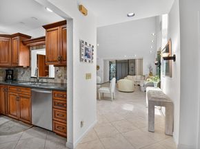 4 Eastgate Drive B, Boynton Beach FL 33436