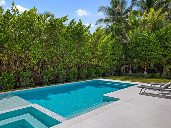 212 NW 18th Street, Delray Beach FL 33444