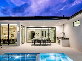 212 NW 18th Street, Delray Beach FL 33444