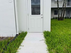 293 Flanders G, Delray Beach FL 33484