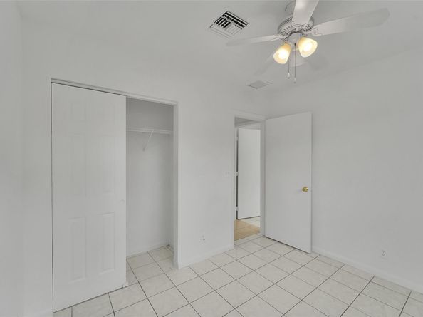 471 SW 27th Ter, Fort Lauderdale FL 33312