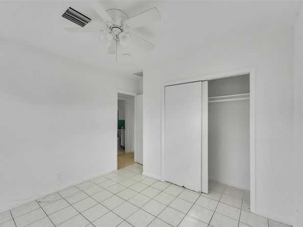 471 SW 27th Ter, Fort Lauderdale FL 33312