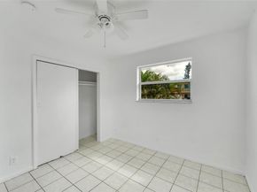 471 SW 27th Ter, Fort Lauderdale FL 33312