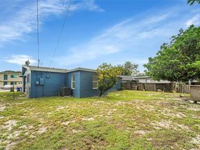 471 SW 27th Ter, Fort Lauderdale FL 33312