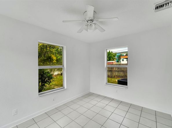 471 SW 27th Ter, Fort Lauderdale FL 33312