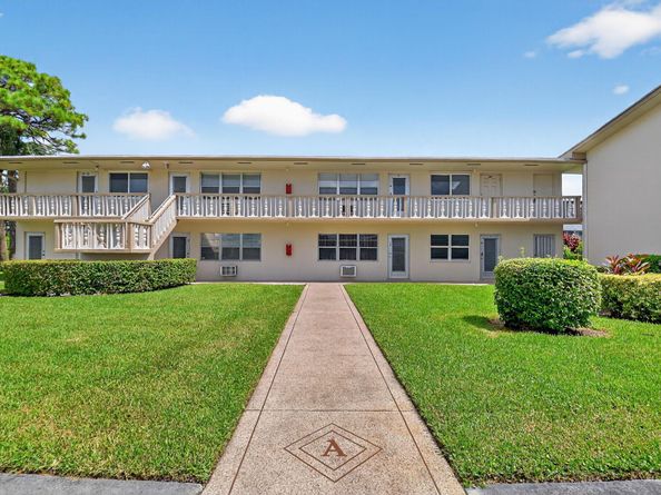 16 Waltham A, West Palm Beach FL 33417