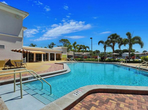 16 Waltham A, West Palm Beach FL 33417