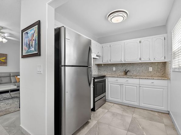 16 Waltham A, West Palm Beach FL 33417