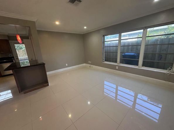 40 NE 48th St, Fort Lauderdale FL 33334
