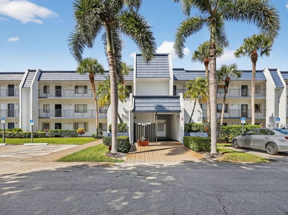 4471 Luxemburg Court 304, Lake Worth FL 33467