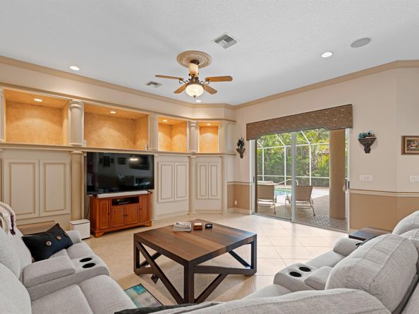 21134 Falls Ridge Way, Boca Raton FL 33428
