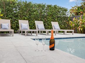 4620 NE 4TH Av, Oakland Park FL 33334
