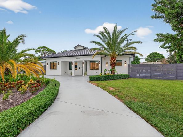 4620 NE 4TH Av, Oakland Park FL 33334
