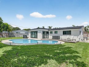 906 SE 13th Court, Deerfield Beach FL 33441