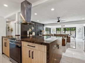 906 SE 13th Court, Deerfield Beach FL 33441