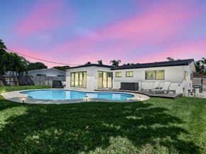 906 SE 13th Court, Deerfield Beach FL 33441