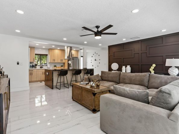 906 SE 13th Court, Deerfield Beach FL 33441