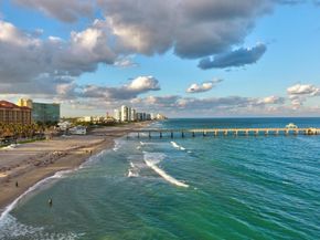 906 SE 13th Court, Deerfield Beach FL 33441