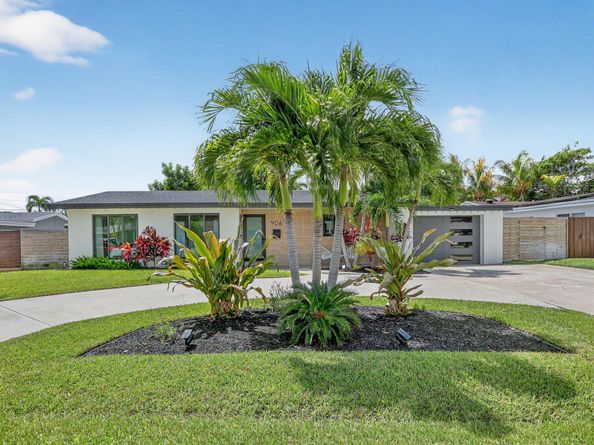 906 SE 13th Court, Deerfield Beach FL 33441