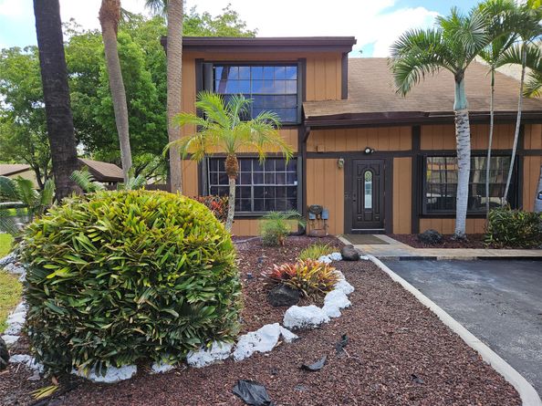 10191 Oleander CT 10191, Pembroke Pines FL 33026