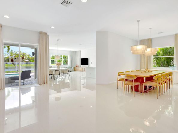 4422 Laurel Pl, Weston FL 33332