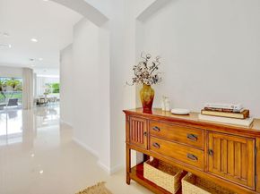 4422 Laurel Pl, Weston FL 33332