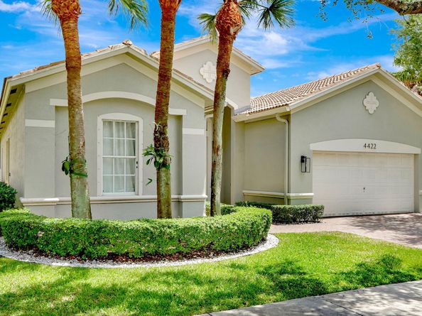 4422 Laurel Pl, Weston FL 33332