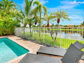 4422 Laurel Pl, Weston FL 33332