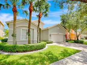 4422 Laurel Pl, Weston FL 33332