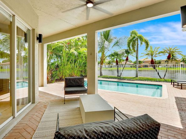 4422 Laurel Pl, Weston FL 33332