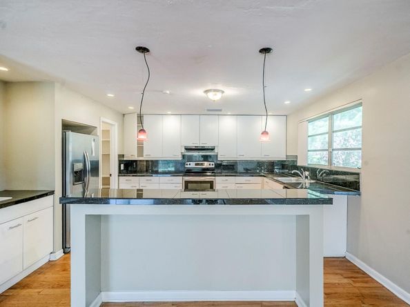 11660 Canal Dr, North Miami FL 33181