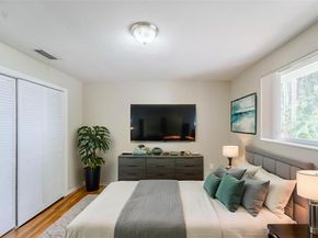 11660 Canal Dr, North Miami FL 33181
