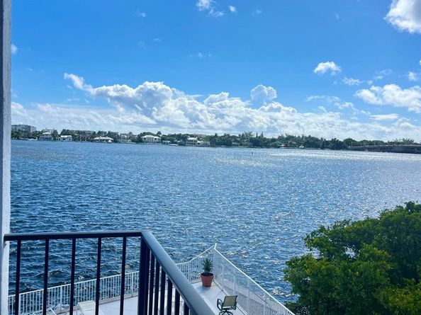 301 Croton Avenue 305, Lantana FL 33462