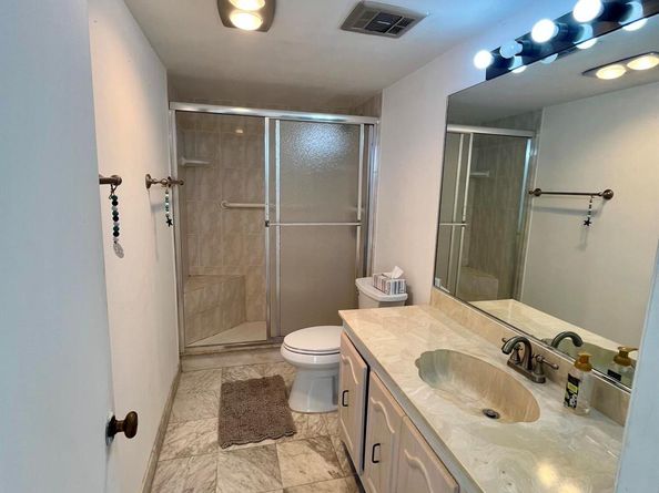 301 Croton Avenue 305, Lantana FL 33462