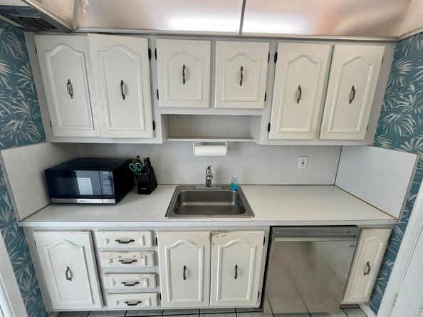 301 Croton Avenue 305, Lantana FL 33462