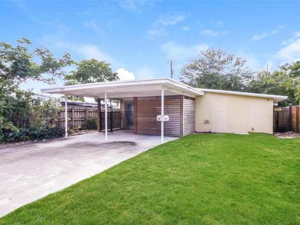1421 SW 23rd Ave, Fort Lauderdale FL 33312