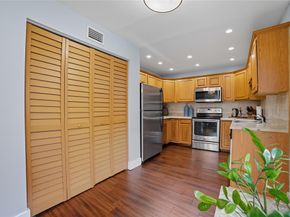 2051 Bayberry Dr 2051, Pembroke Pines FL 33024